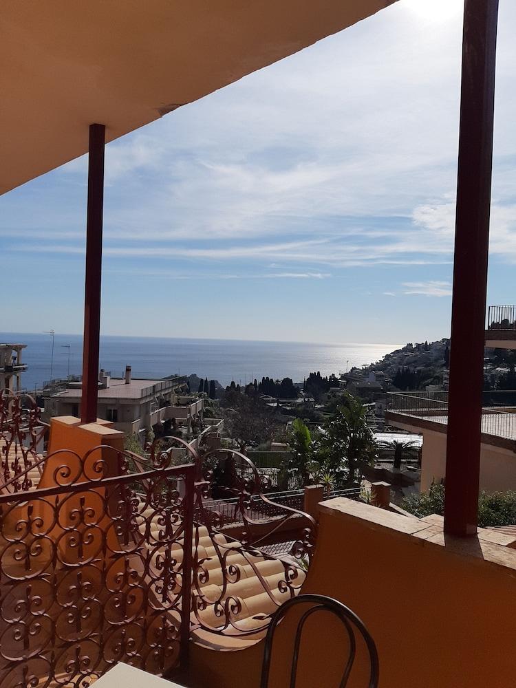 Andromaco Palace Hotel Taormina Exterior photo