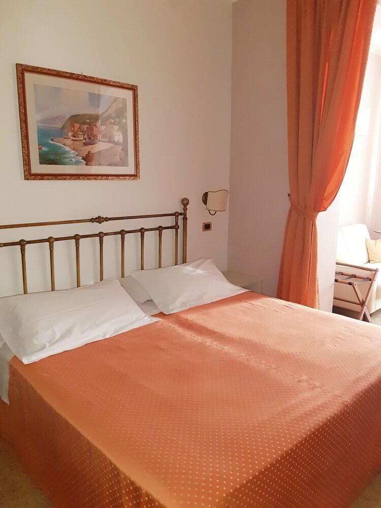 Andromaco Palace Hotel Taormina Exterior photo