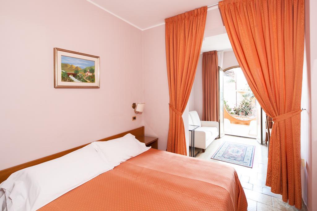 Andromaco Palace Hotel Taormina Exterior photo